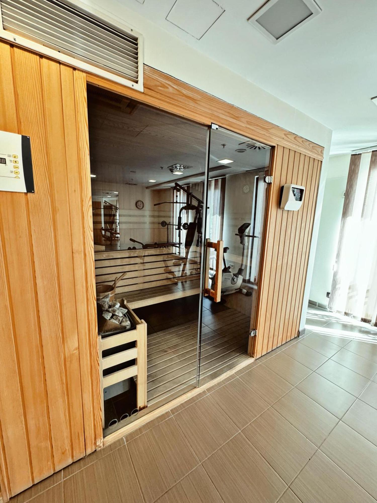 Hotel Pine Tivat Exterior photo